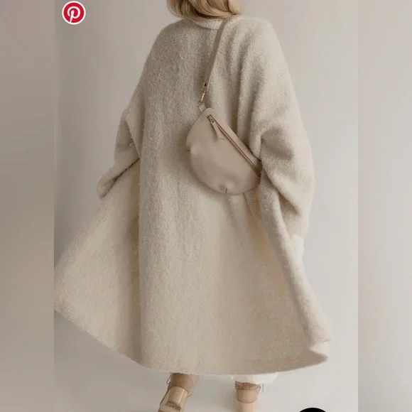 Abby Alley Midi Sling Bag in Gardenia - Picture 7 of 7